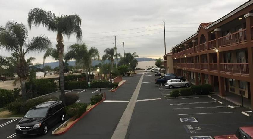 Grand Park Inn Baldwin Park Exterior photo