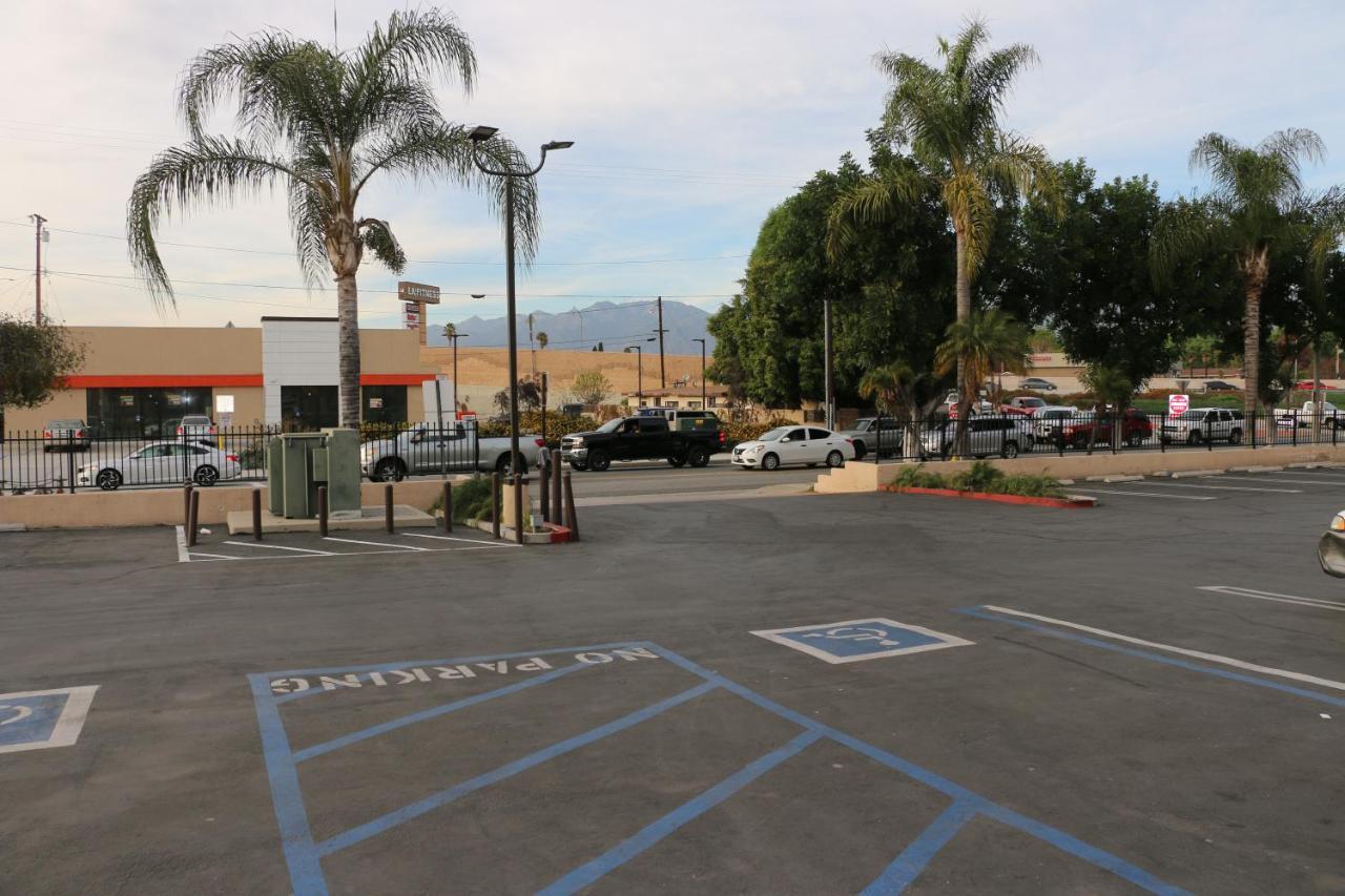 Grand Park Inn Baldwin Park Exterior photo